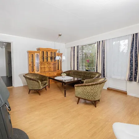 5 Bedroom Pet Friendly In