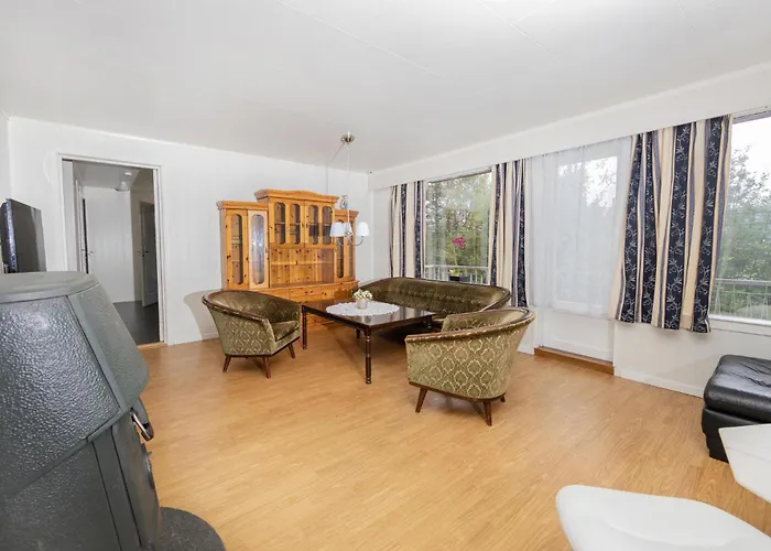 5 Bedroom Pet Friendly In