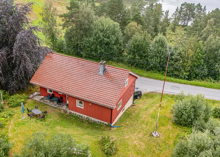 5 Bedroom Pet Friendly In *